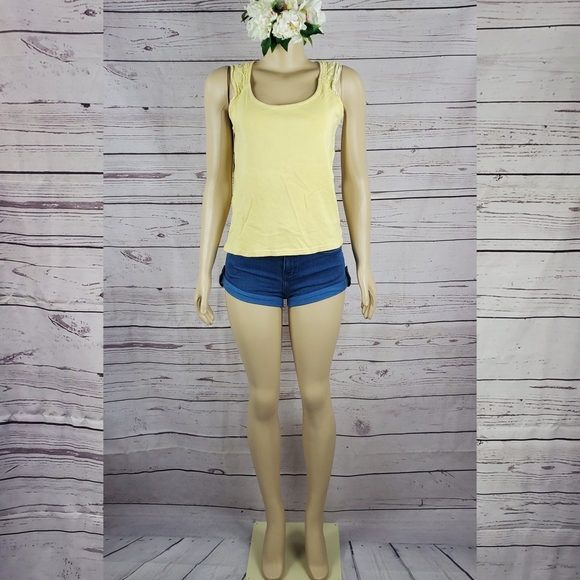 produce company small yellow sleeveless top ( 5 for $20 ) - Picture 2 of 8